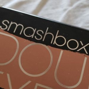 Lot of 2 eyeshadow palettes